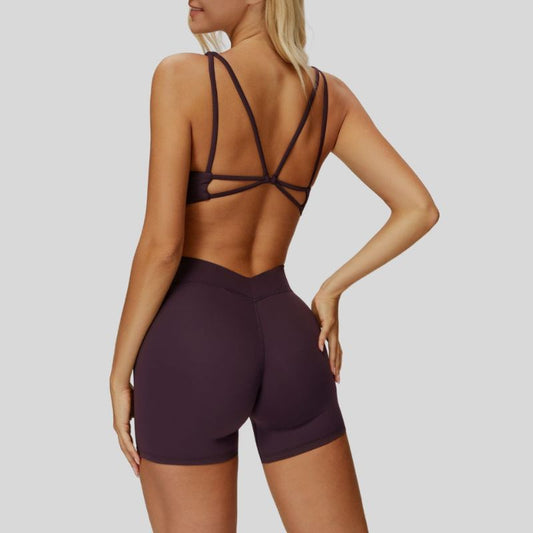 Sports bra with removable bra pads+High-waisted V-neck shorts at the back 2-piece set