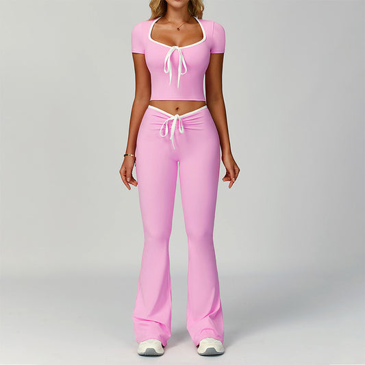 Top a manicotto corto bloccato a colori + pantaloni gambe svasati a 2 pezzi set