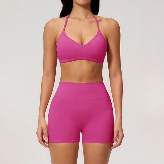 Wholesale Women's Halter Neck Sports Bra & High-Waist Booty Shorts Set – Seam-Detail Quick-Dry 2-Piece Yoga Set