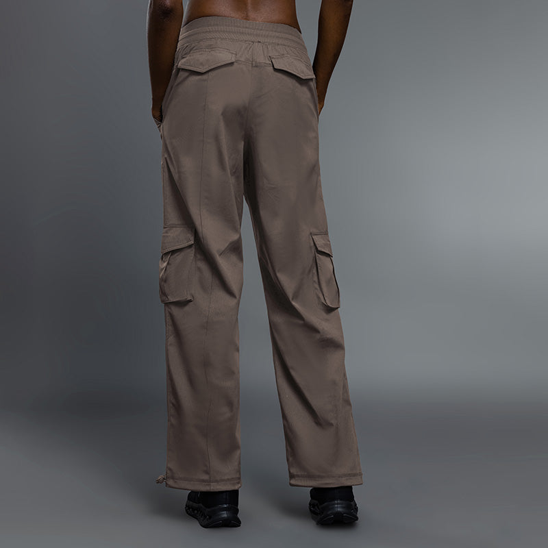 Lightweight sportswear trousers