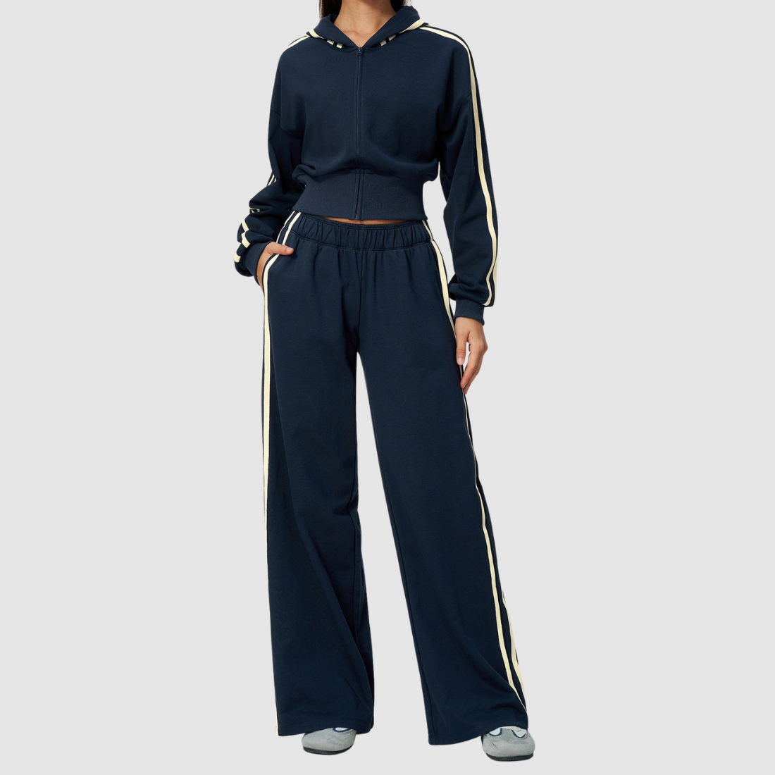 Wholesale Women's Hooded Sweatshirt and Long Sweatpants Set