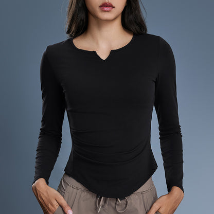 Slim fit and warm long-sleeved sports top