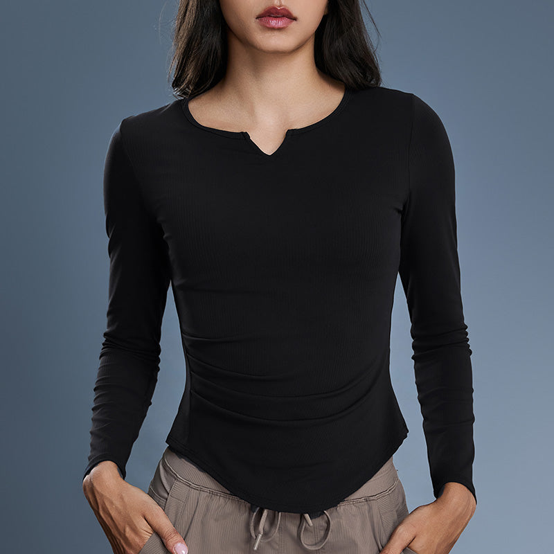 Slim fit and warm long-sleeved sports top