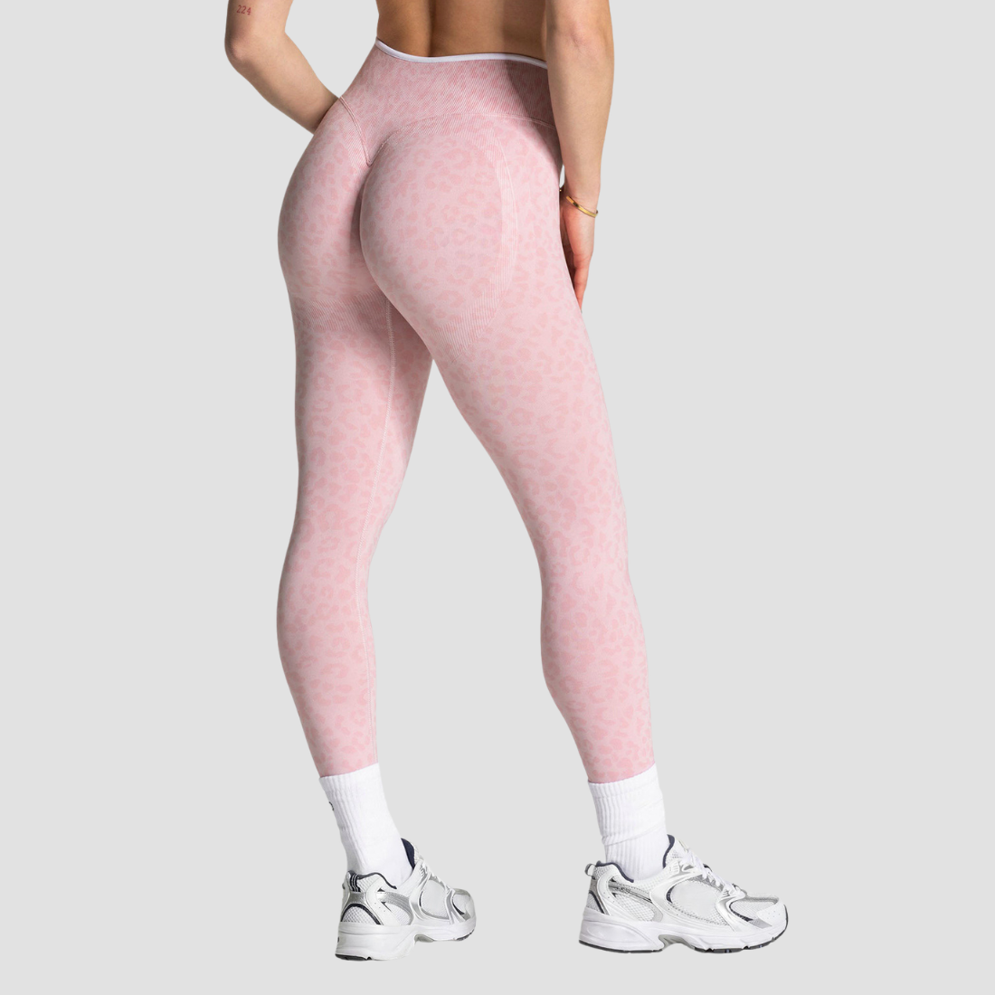 Wholesale Women's Seamless Leopard Print High-Waist Yoga Leggings