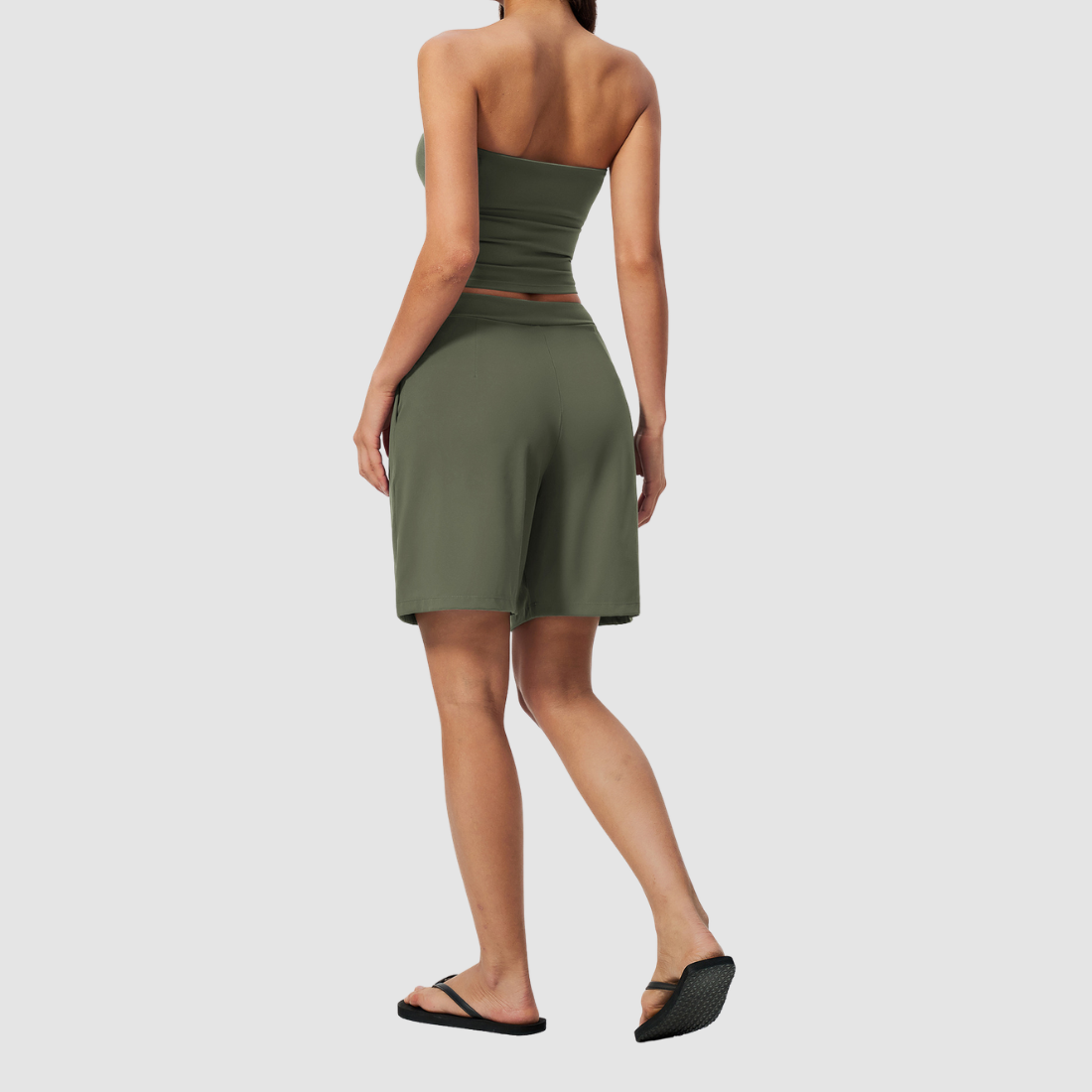 Wholesale Women’s Tube Top & Relaxed Shorts Yoga Set – Moisture-Wicking