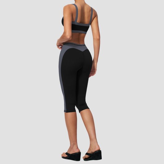 Wholesale Women's Colorblock Bare-Feel Yoga Set Sports Bra & Capri Pants