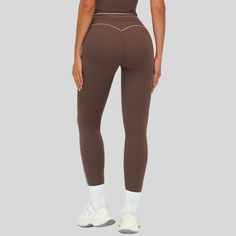 Contrasting stitching leggings