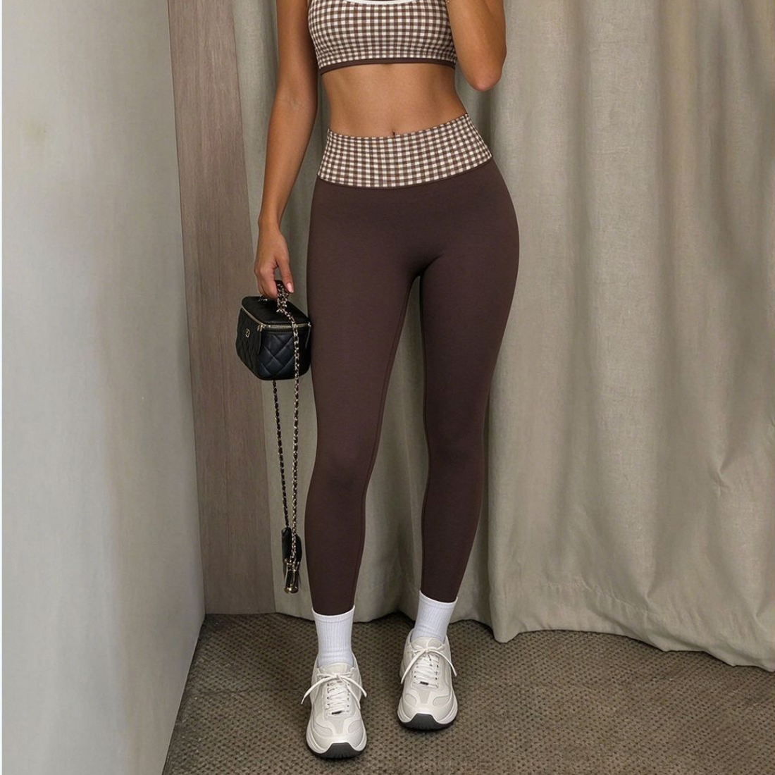 Wholesale Women's Activewear High-Stretch Back-Detail Bra+High-Waist Legging Two-Piece Set