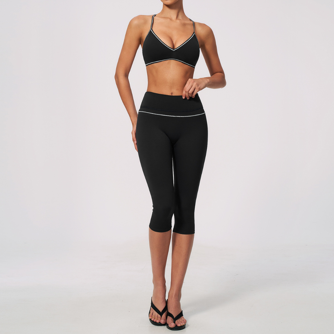 Wholesale Women's Colorblock Yoga Set: Sports Bra & Capri Pants – Tummy Control Butt Lift