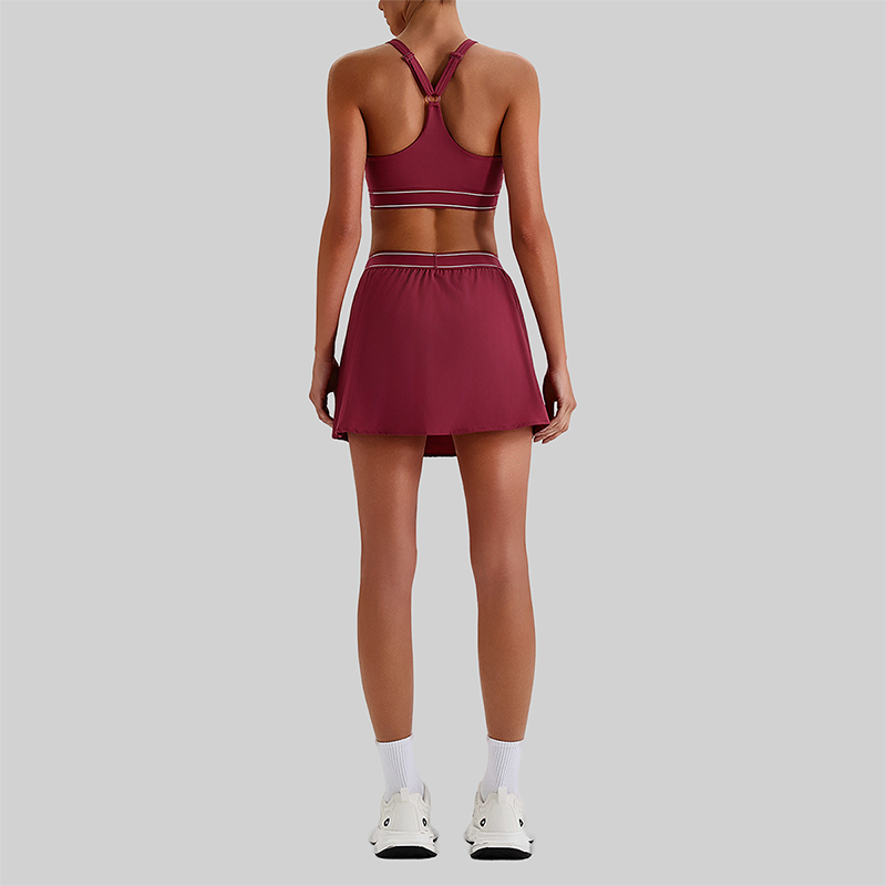 Wholesale Naked-Feel Sports Bra & Pleated Tennis Skirt Set – Quick-Dry Athletic 2-Piece with Built-In Shorts