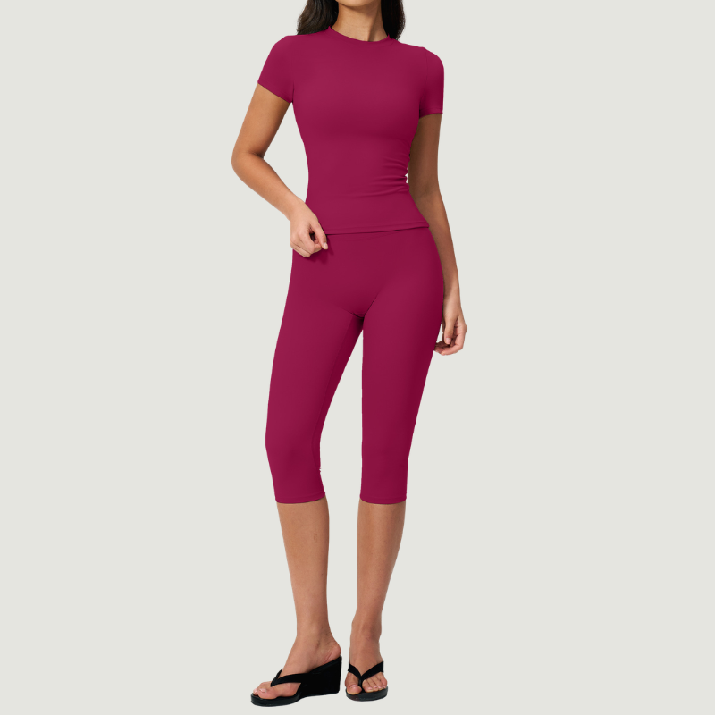 Wholesale Women's Seam-Detail Short Sleeve Crop Top + Mid-Length Shorts Set – Butt-Lifting Yoga Gym Activewear