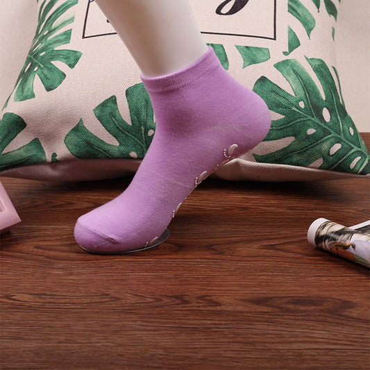 Wholesale Mid Calf Yoga Trampoline Socks | Wonderxfans bulk activewear
