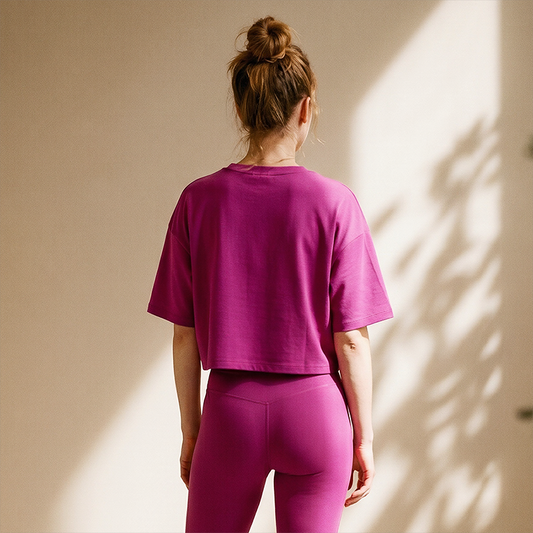 Wholesale Cloud-Feel Cropped Short-Sleeve Yoga T-Shirt – Relaxed Fit Gym Top with Contrast Stitching
