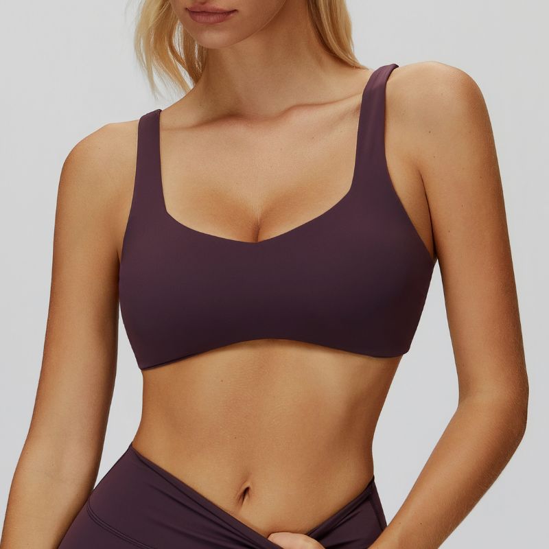Sports bra with removable bra pads