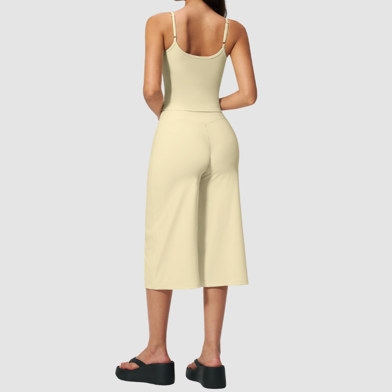Wholesale Women's Brushed Spaghetti-Strap Tank Top & Wide-Leg Cropped Pants Set – Seam-Detail 2-Piece Yoga Set
