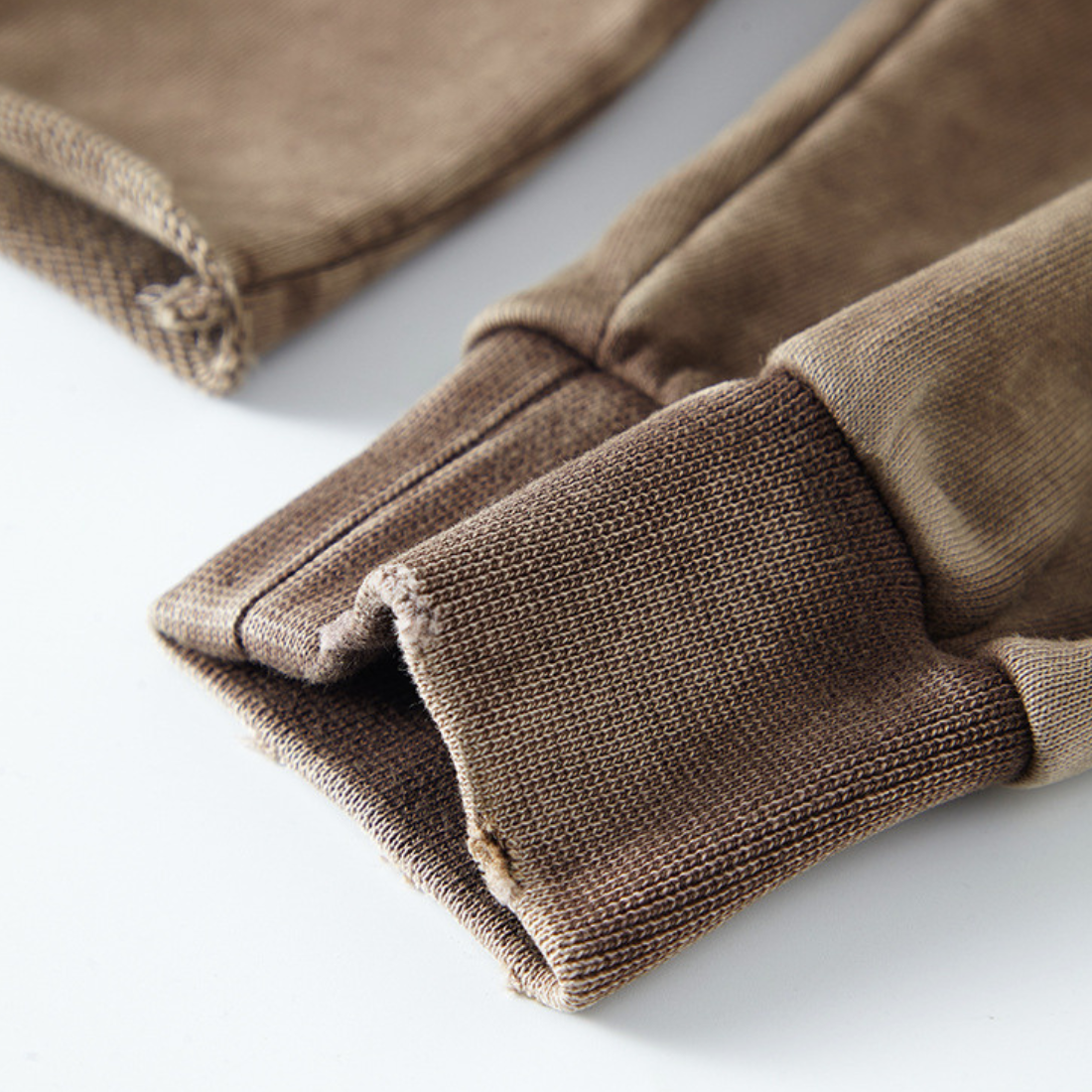 Wholesale Washed Raw-Edge Long Sleeve Top – Cropped Cotton Streetwear