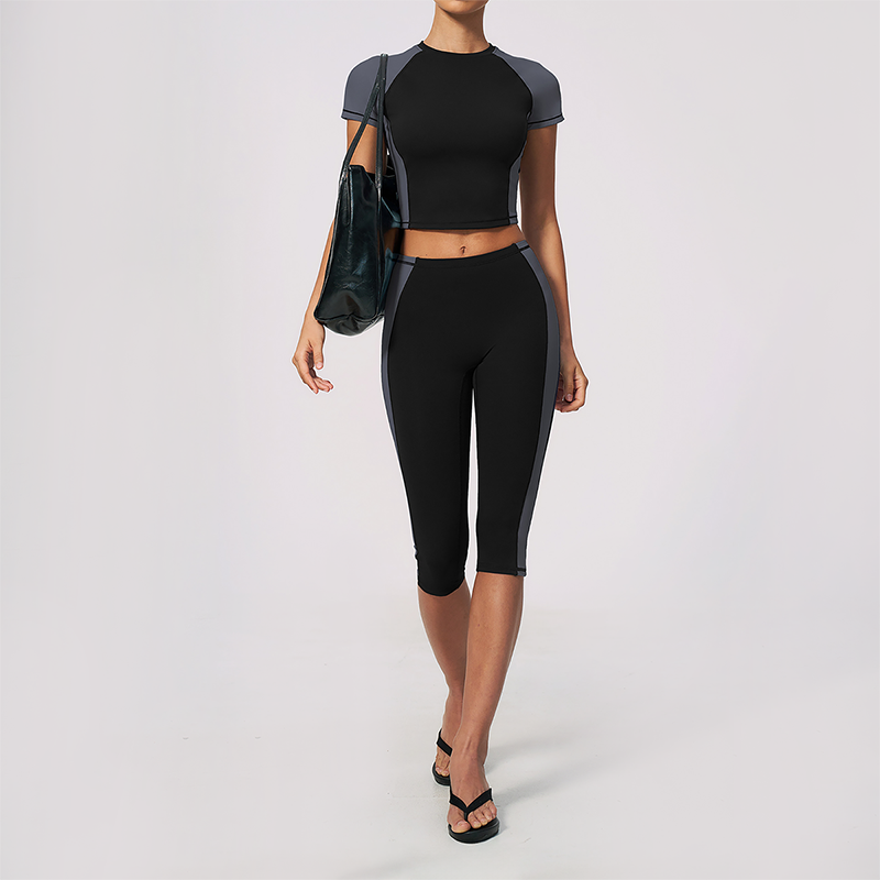 Wholesale Women's Colorblock Bare-Feel Yoga Set Short Sleeve Top & Capri Pants