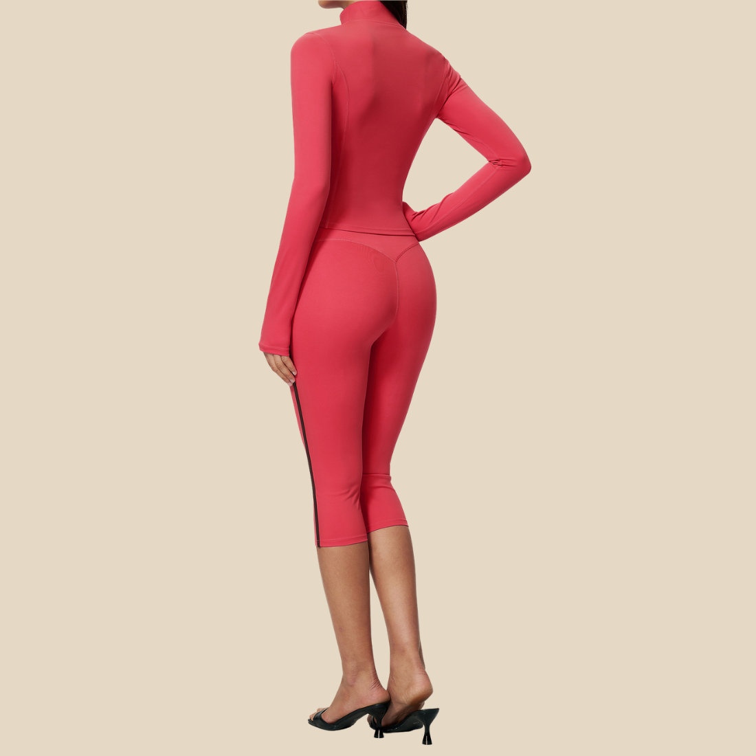 Wholesale Women's Stand-Collar Zip Jacket & Cropped Pants Yoga Set