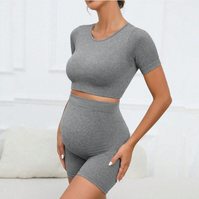 Pregnant women's yoga shorts and short-sleeve two-piece set