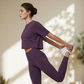 Wholesale Cloud-Feel Cropped Short-Sleeve Yoga T-Shirt – Relaxed Fit Gym Top with Contrast Stitching