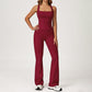 THIN STRAPS TANK TOP + Slim-fit athletic flare pants 2-PIECE SET