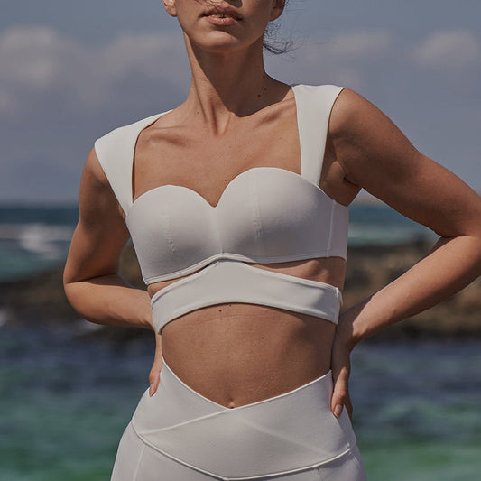 Breathable waist sports bra