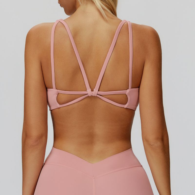 Sports bra with removable bra pads