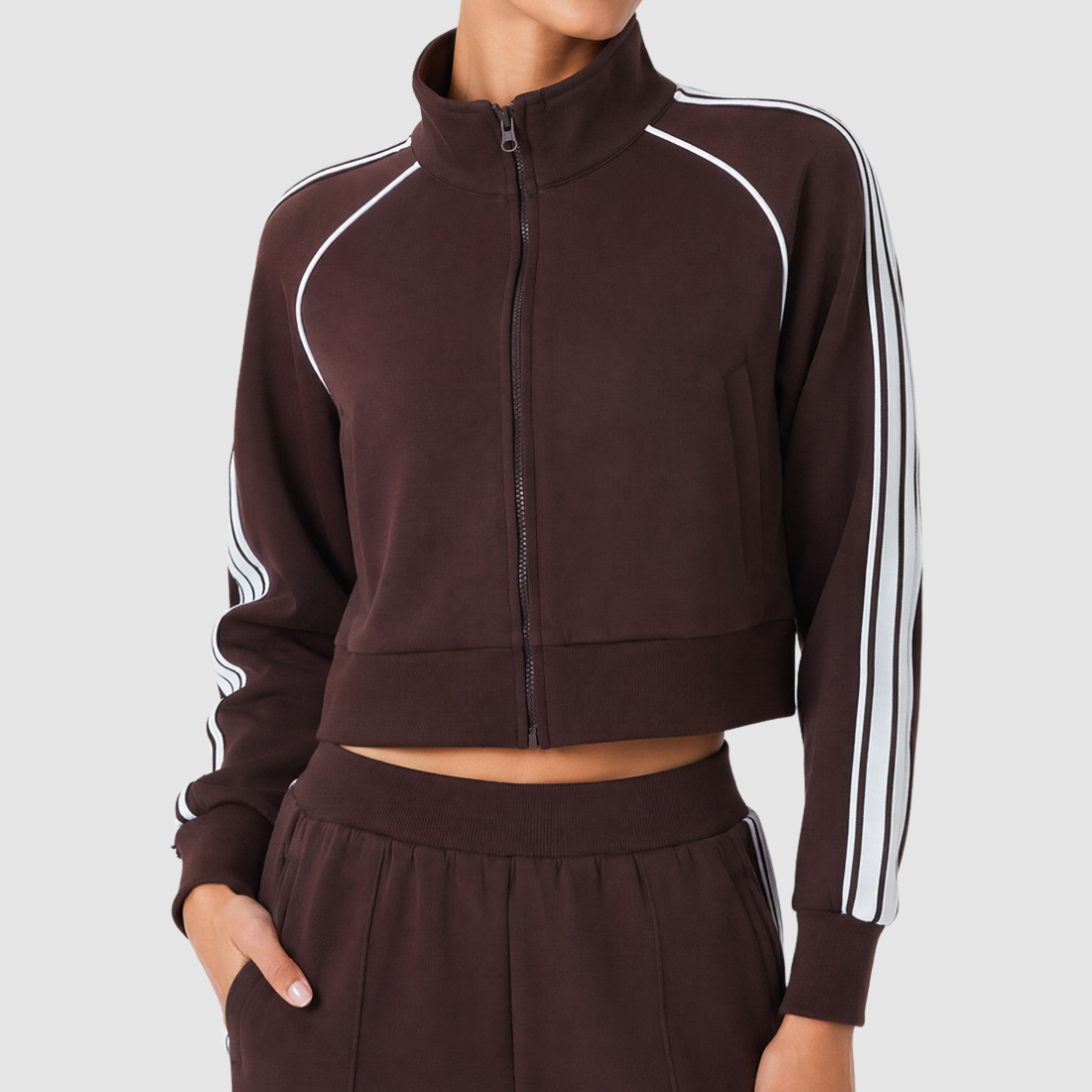 Wholesale Women's Activewear Color-Block Stand-Collar Zip Pocket Cropped Sports Jacket