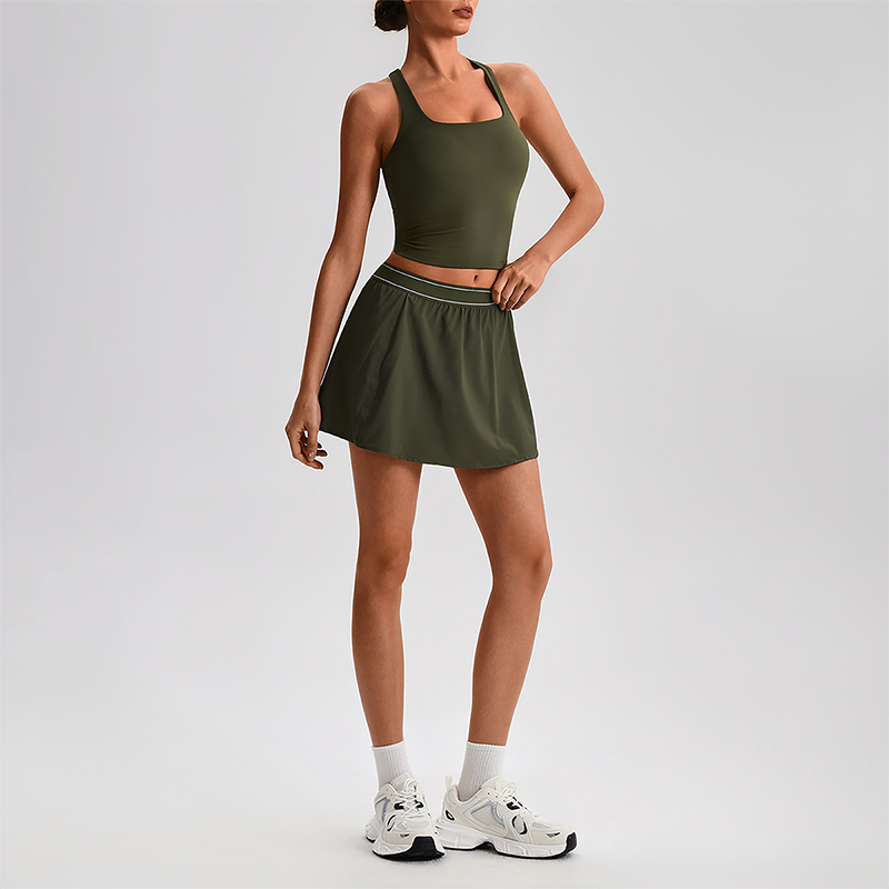 Wholesale Sleeveless Sports Top & Pleated Tennis Skirt Set – Quick-Dry Athletic 2-Piece with Built-In Shorts