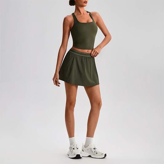 Wholesale Sleeveless Sports Top & Pleated Tennis Skirt Set – Quick-Dry Athletic 2-Piece with Built-In Shorts