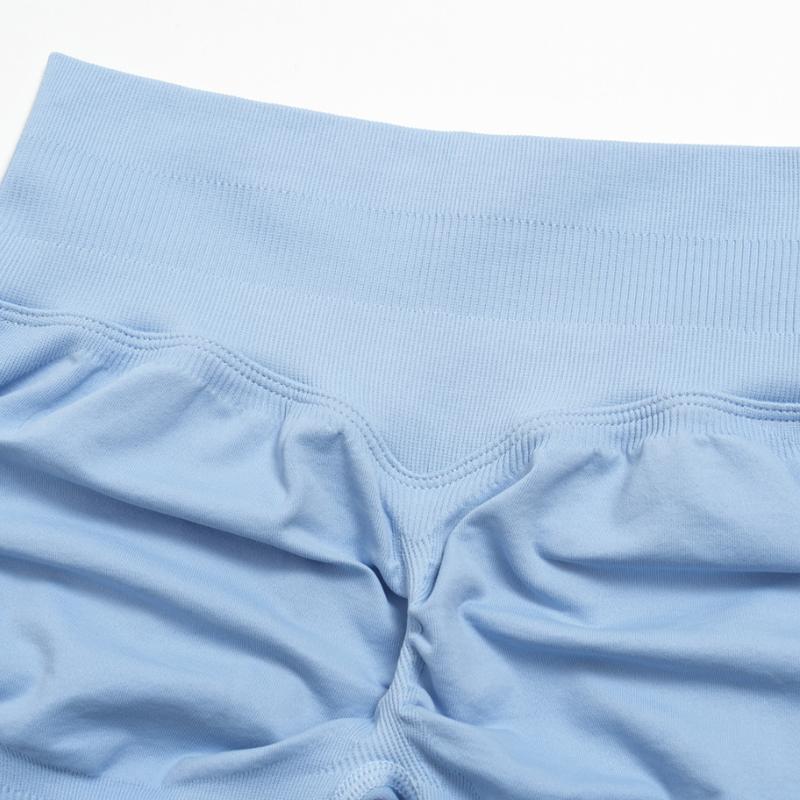 Wholesale Women's Seamless Yoga Set – Open-Back Vest and High-Waist Shorts