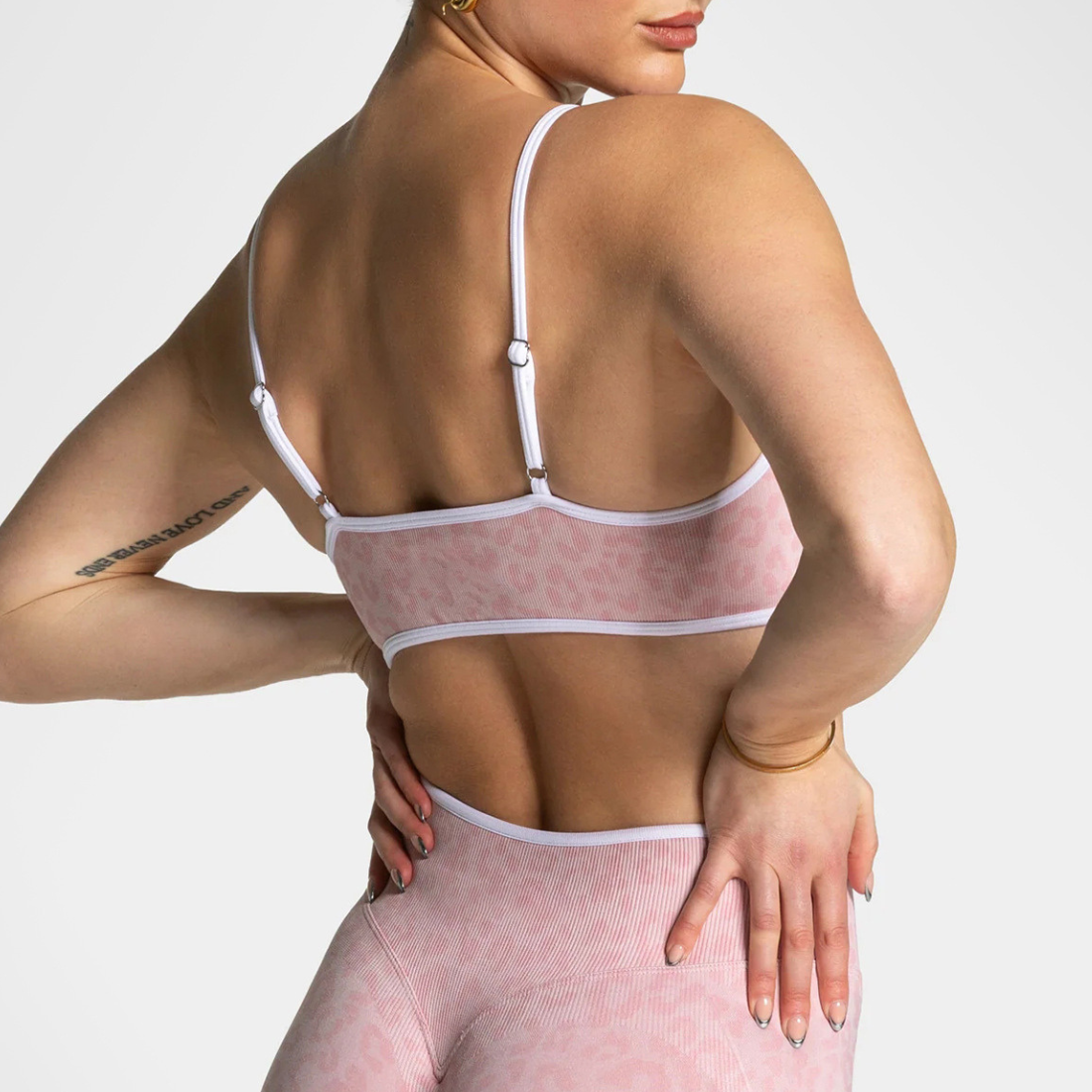 Wholesale Women's Seamless Leopard Print Sports Bra with Chest Pad
