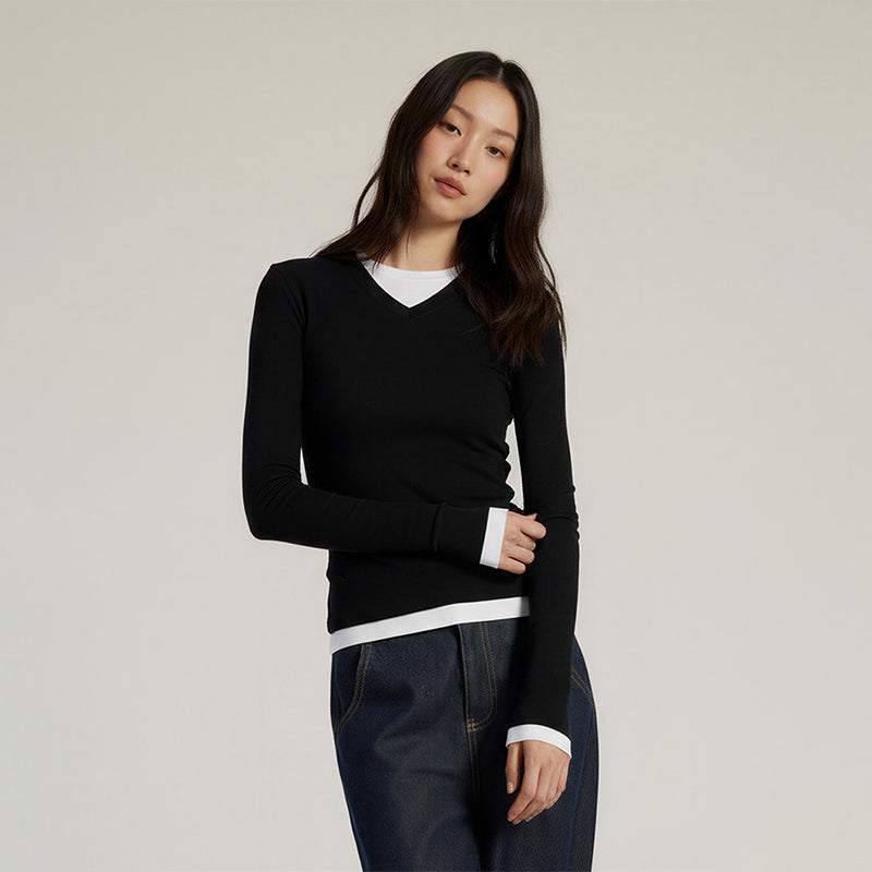 Two-piece look V-neck contrast color top