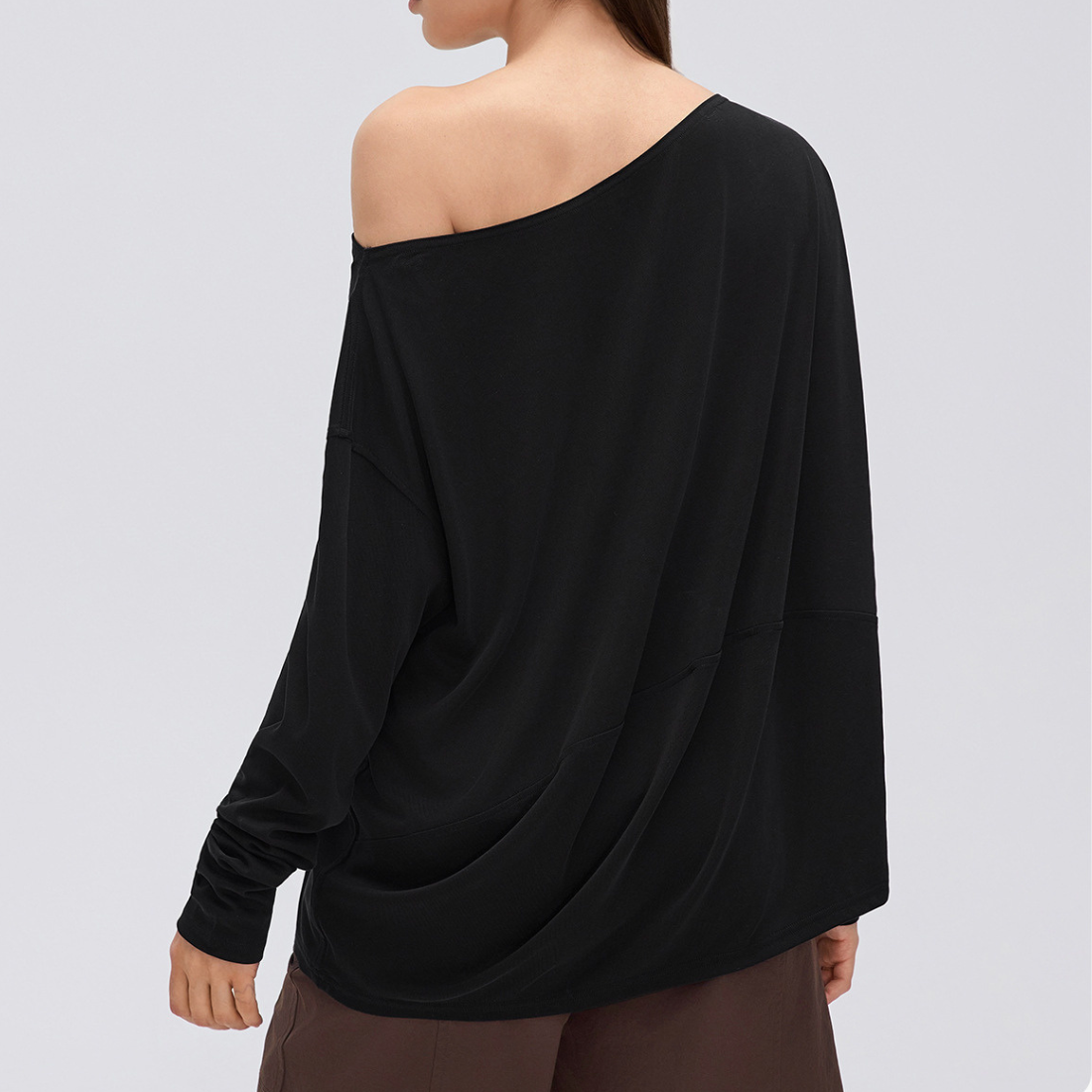 Wholesale Women's Activewear Loose Asymmetric-Shoulder Long-Sleeve Yoga Top