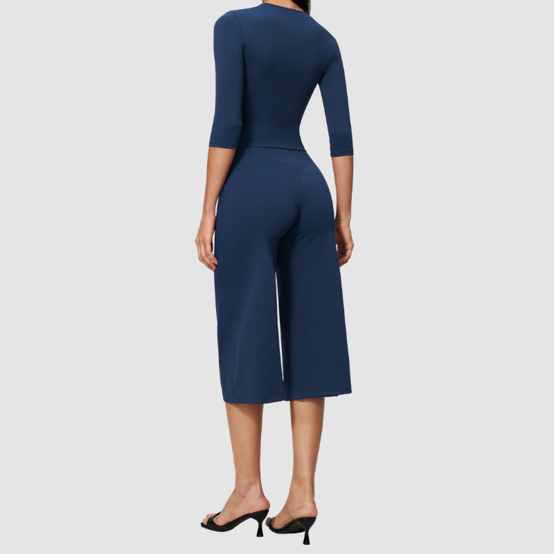 Wholesale Women's 3/4 Sleeve Crop Top & Mid-Length Leggings Set – Seamless Yoga Activewear