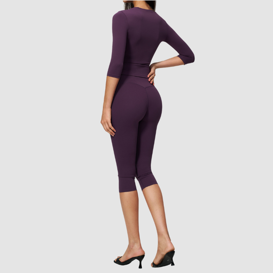 Wholesale Women's 3/4 Sleeve Crop Top & High-waisted Mid-Length Leggings Set