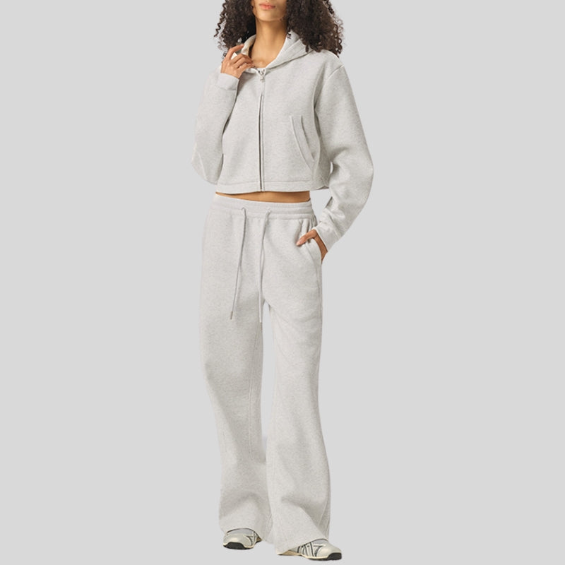 Short hooded sweatshirt and sweatpants set
