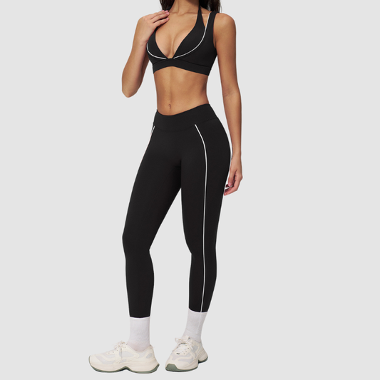 Wholesale Naked-Feel Stripe-Detail Sports Bra & High-Waist Leggings Set – Sculpting Yoga 2-Piece