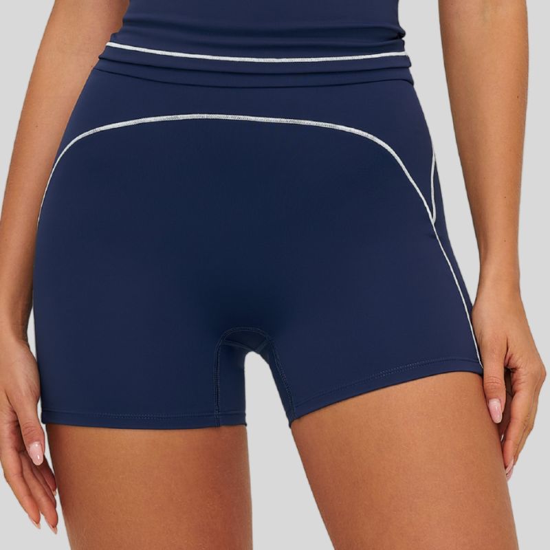 Contrasting stitching shorts