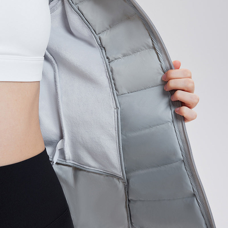 Slim and lightweight down jacket with hood