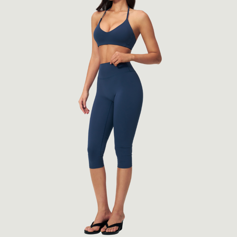 Wholesale Women's Seam-Detail Sports Bra + Mid-Length Shorts Set – Butt-Lifting Yoga Gym Activewear