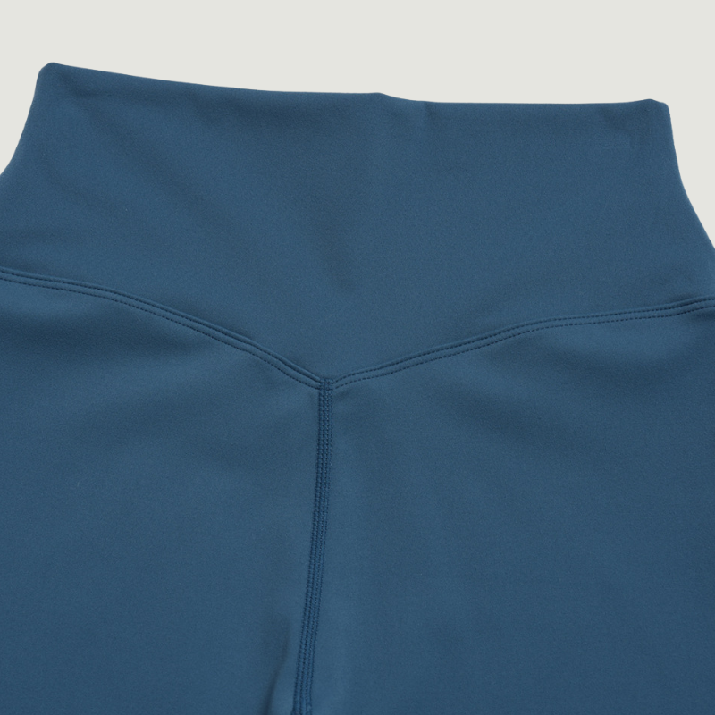 Wholesale Women's Seam-Detail Colorblock High-Waist Booty Shorts – Butt-Lifting Yoga Gym Activewear