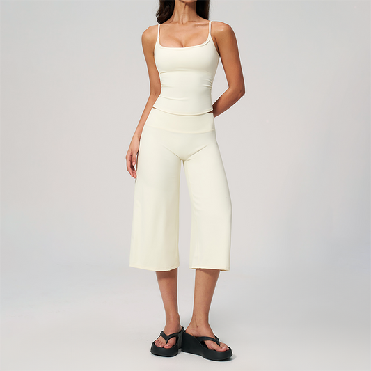 Wholesale Women's Brushed Spaghetti-Strap Tank Top & Wide-Leg Cropped Pants Set – Seam-Detail 2-Piece Yoga Set