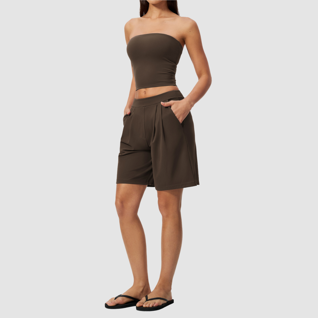 Wholesale Women’s Tube Top & Relaxed Shorts Yoga Set – Moisture-Wicking