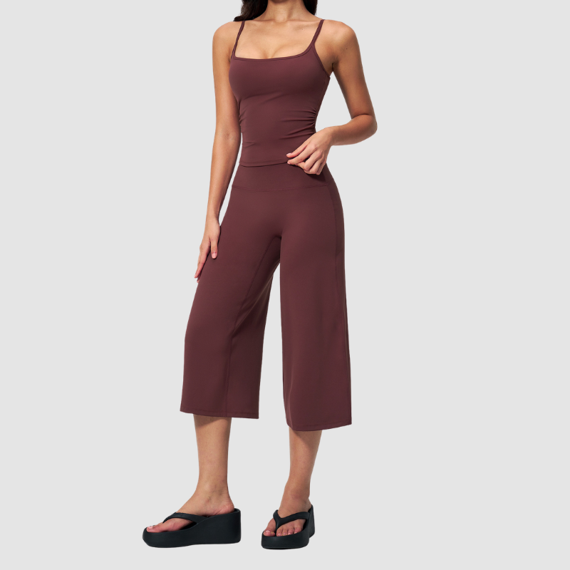 Wholesale Women's Brushed Spaghetti-Strap Tank Top & Wide-Leg Cropped Pants Set – Seam-Detail 2-Piece Yoga Set