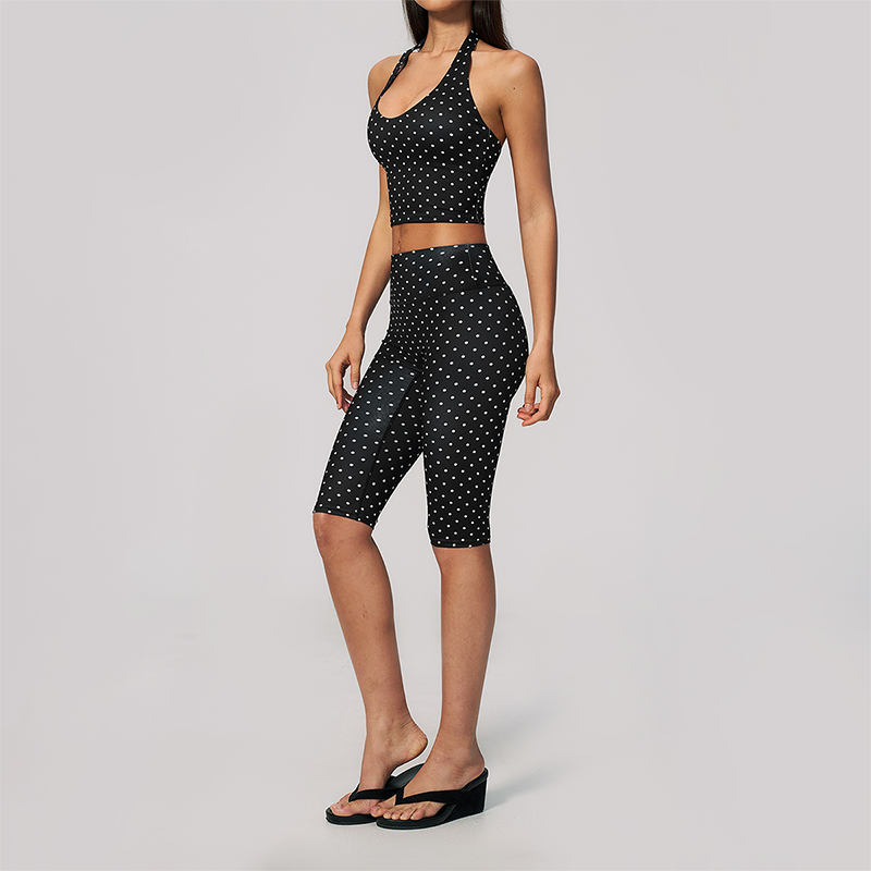 Wholesale Women's Deep V high-elastic polka-dot vest + high-waisted Capri Shorts Set
