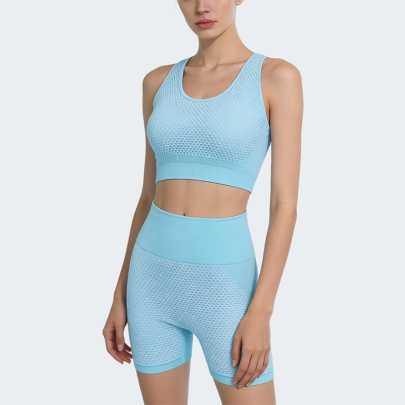 Wholesale Women's Seamless Yoga Set: Sports Bra & Capri Shorts – Body-Shaping Moisture-Wicking Fitness w/ Chest Pad