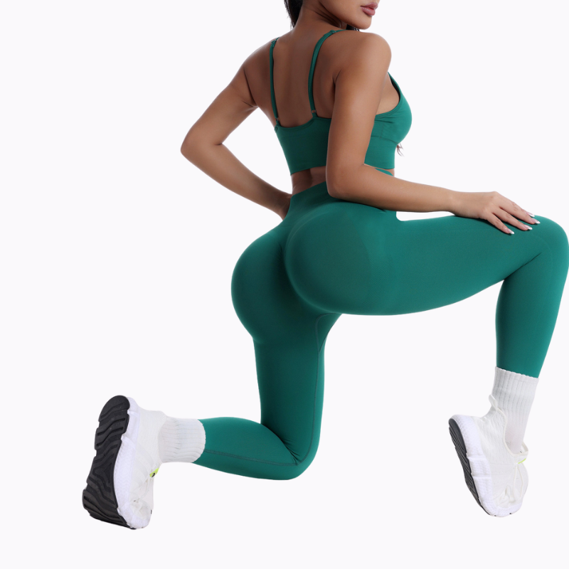 Bra de cinta feminina e um conjunto de duas peças de calças compridas