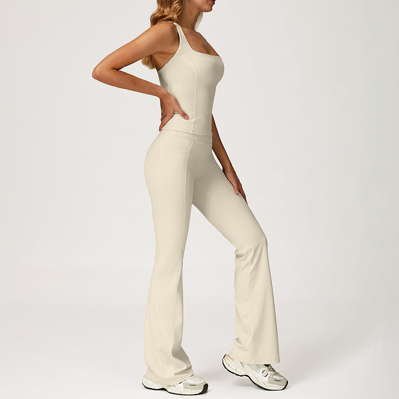 THIN STRAPS TANK TOP + Slim-fit athletic flare pants 2-PIECE SET