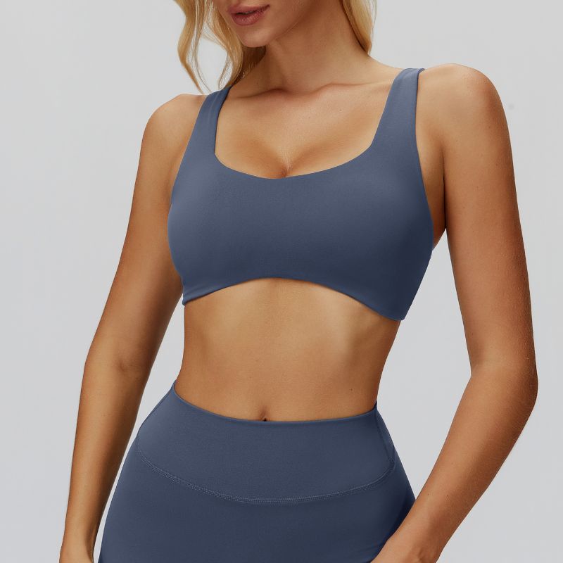 Sports bra with removable bra pads